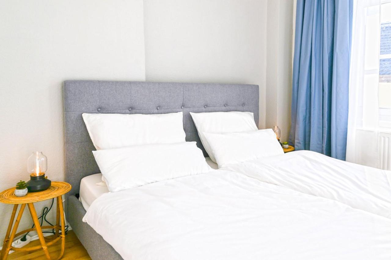 120Qm Denkmal Apartment In Krefeld Mit Stuck Und Balkon - Beuys Apartments - 크레펠트 외부 사진