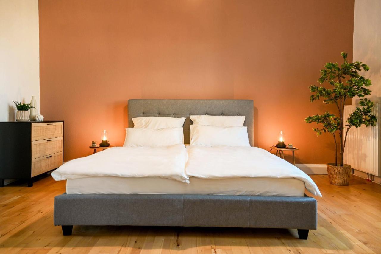 120Qm Denkmal Apartment In Krefeld Mit Stuck Und Balkon - Beuys Apartments - 크레펠트 외부 사진